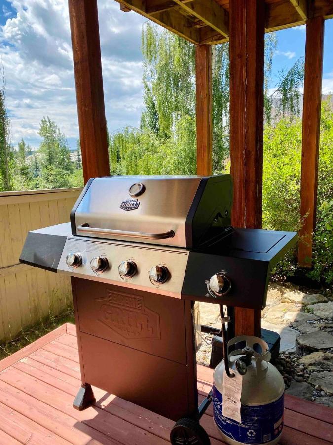 Private, Spacious, & Bright Home YYC Exterior foto
